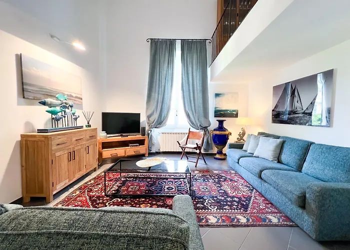 Lägenhet Comecasa Terraced 3 Bedrooms Port View